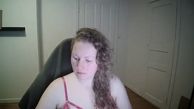 Snapshot of Girlnina-1995 chatting on February 24, 2025, 9:10 am Girlnina-1995 online show from February 24, 2025, 9:10 am
