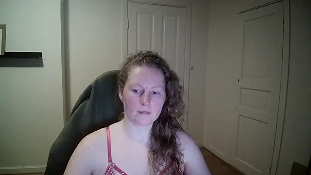 Snapshot of Girlnina-1995 chatting on February 24, 2025, 5:09 pm Girlnina-1995 online show from February 24, 2025, 5:09 pm