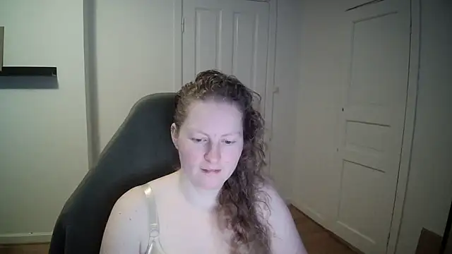 Snapshot of Girlnina-1995 chatting on February 28, 2025, 9:04 am Girlnina-1995 online show from February 28, 2025, 9:04 am