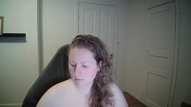 Snapshot of Girlnina-1995 chatting on March 3, 2025, 12:05 pm Girlnina-1995 online show from March 3, 2025, 12:05 pm