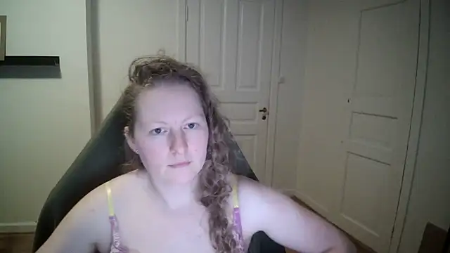 Snapshot of Girlnina-1995 chatting on March 5, 2025, 1:50 pm Girlnina-1995 online show from March 5, 2025, 1:50 pm