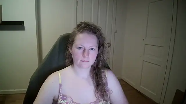 Snapshot of Girlnina-1995 chatting on March 5, 2025, 9:04 pm Girlnina-1995 online show from March 5, 2025, 9:04 pm