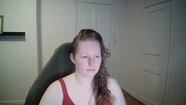 Snapshot of Girlnina-1995 chatting on March 16, 2025, 10:33 am Girlnina-1995 online show from March 16, 2025, 10:33 am