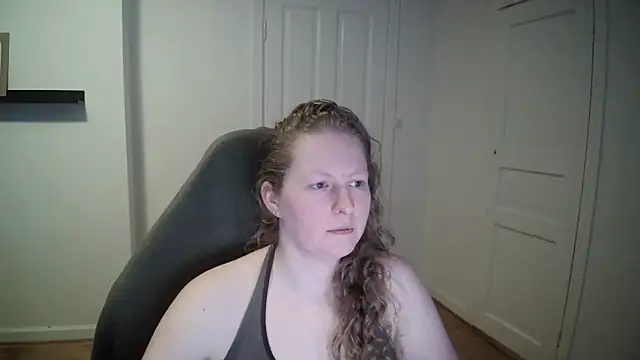 Snapshot of Girlnina-1995 chatting on March 17, 2025, 11:42 am Girlnina-1995 online show from March 17, 2025, 11:42 am