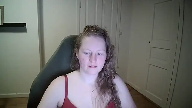 Snapshot of Girlnina-1995 chatting on March 18, 2025, 7:53 pm Girlnina-1995 online show from March 18, 2025, 7:53 pm