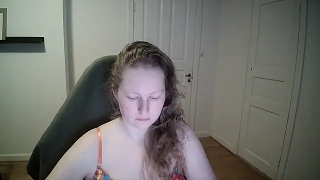 Snapshot of Girlnina-1995 chatting on March 19, 2025, 3:29 pm Girlnina-1995 online show from March 19, 2025, 3:29 pm