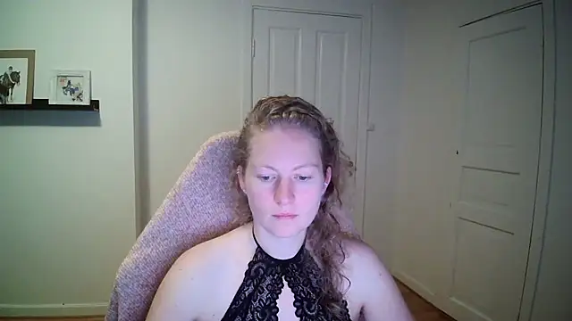 Snapshot of Girlnina-1995 chatting on October 9, 2025, 8:23 am Girlnina-1995 online show from October 9, 2025, 8:23 am