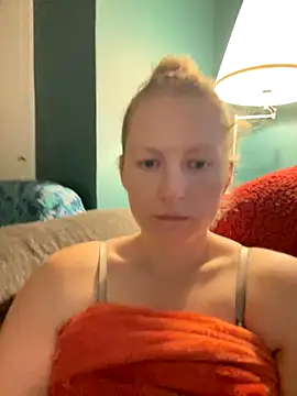 Snapshot of Girlnina-1995 chatting on October 24, 2025, 7:16 am Girlnina-1995 online show from October 24, 2025, 7:16 am