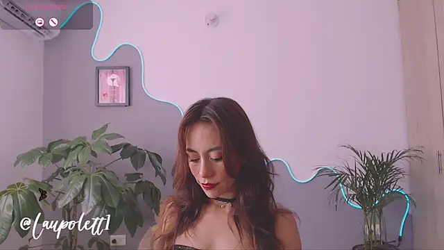 Snapshot of LauPolett chatting on February 2, 2025, 6:10 pm LauPolett online show from February 2, 2025, 6:10 pm