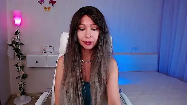 wendifoste online show from November 11, 2025, 6:41 pm