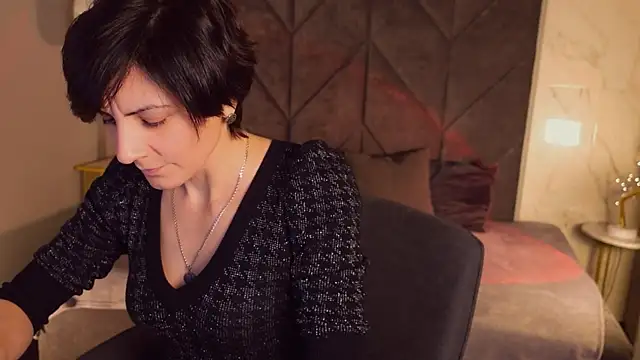 LorenDaze online show from December 20, 2025, 7:04 am