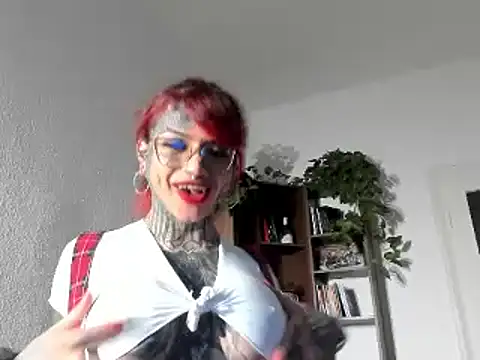 Snapshot of tamarapervert chatting on January 10, 2025, 3:48 pm tamarapervert online show from January 10, 2025, 3:48 pm