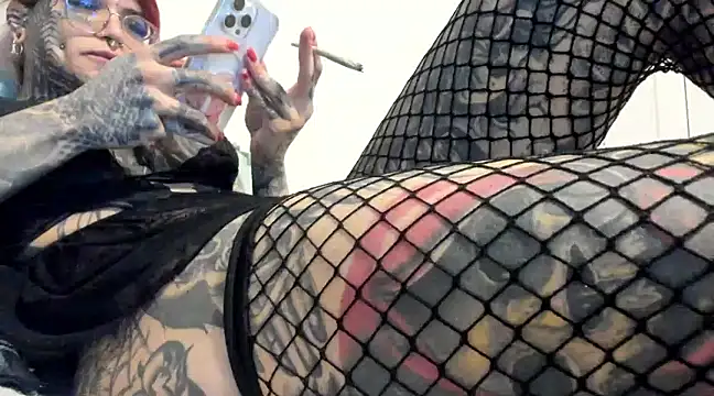 Snapshot of tamarapervert chatting on January 20, 2025, 9:43 pm tamarapervert online show from January 20, 2025, 9:43 pm