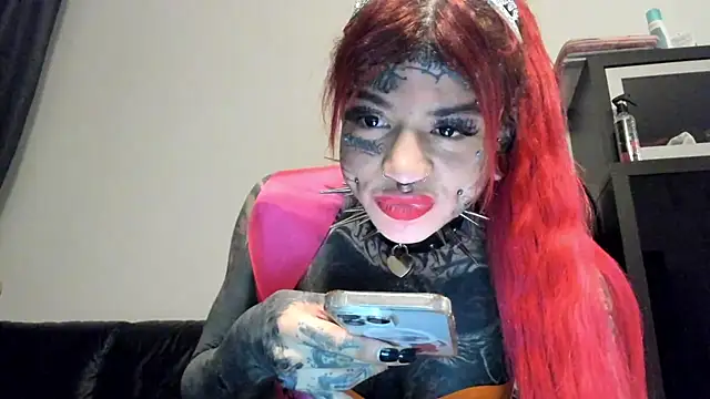 Snapshot of tamarapervert chatting on February 13, 2025, 5:01 pm tamarapervert online show from February 13, 2025, 5:01 pm