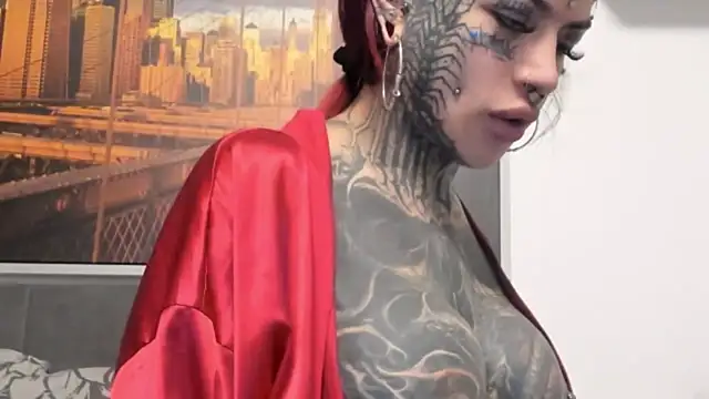 Snapshot of tamarapervert chatting on October 25, 2025, 4:35 pm tamarapervert online show from October 25, 2025, 4:35 pm