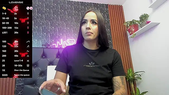 Snapshot of Tamara-evans chatting on December 6, 2024, 8:07 pm Tamara-evans online show from December 6, 2024, 8:07 pm