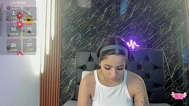 Snapshot of Tamara-evans chatting on November 8, 2025, 5:56 pm Tamara-evans online show from November 8, 2025, 5:56 pm