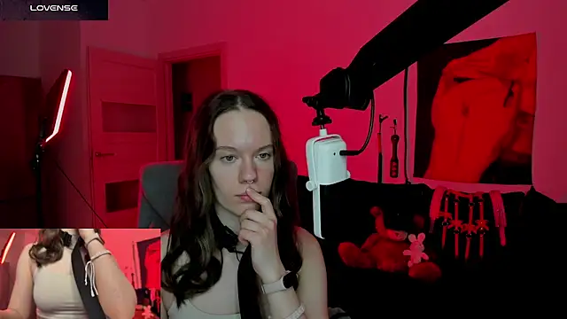 DivineBite online show from March 25, 2026, 4:24 pm