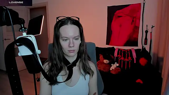 DivineBite online show from April 23, 2026, 5:04 pm