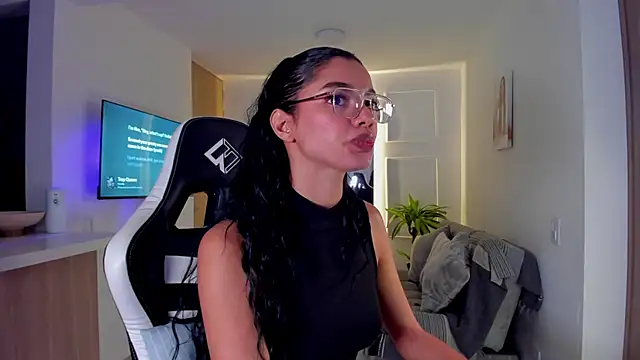 liagirl cute online show from August 1, 2026, 11:58 pm