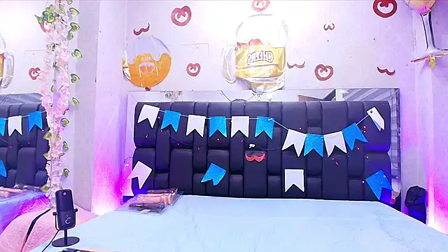  carolina fox online show from September 27, 2025, 3:11 am