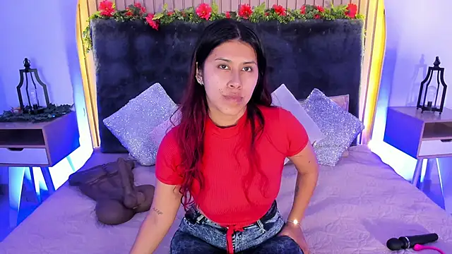 Karlagonzales  online show from October 12, 2025, 11:09 am