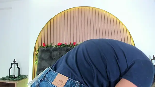 Karlagonzales  online show from March 5, 2026, 6:59 pm