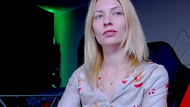 karo123421 online show from October 5, 2025, 8:07 pm