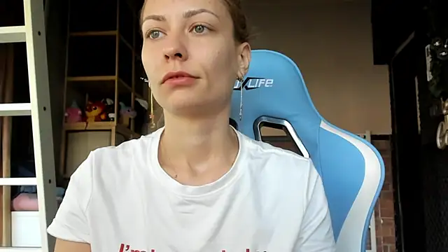 karo123421 online show from October 28, 2025, 7:23 am