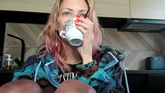 karo123421 online show from December 2, 2025, 5:57 am