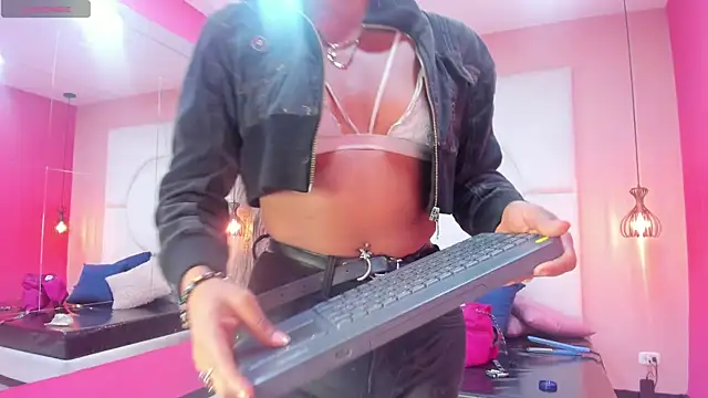 SilvanaCapelli online show from January 23, 2025, 11:26 am