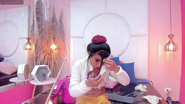 SilvanaCapelli online show from January 24, 2025, 11:26 am