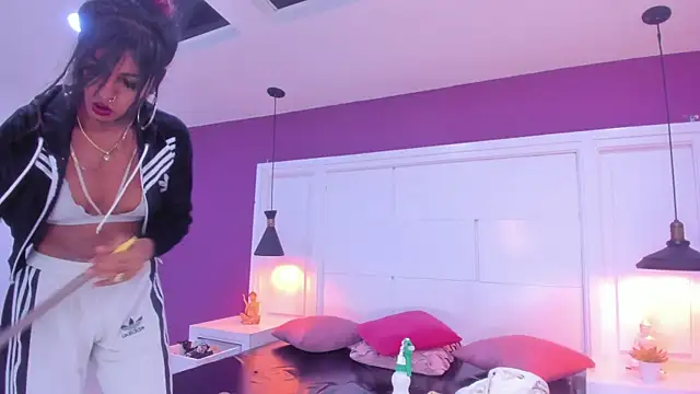 SilvanaCapelli online show from February 1, 2025, 5:49 am