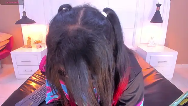 SilvanaCapelli online show from October 16, 2025, 5:19 am