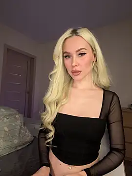 Snapshot of xDinnax chatting on October 17, 2025, 3:25 pm xDinnax online show from October 17, 2025, 3:25 pm