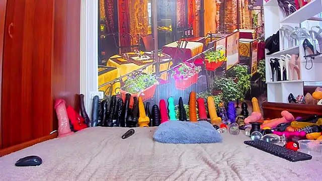 NikkaHOTx online show from February 6, 2026, 5:56 am