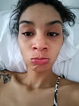 Leaberry online show from November 10, 2025, 12:15 pm