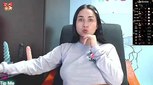 Snapshot of Annyee1 chatting on December 19, 2024, 11:39 am Annyee1 online show from December 19, 2024, 11:39 am