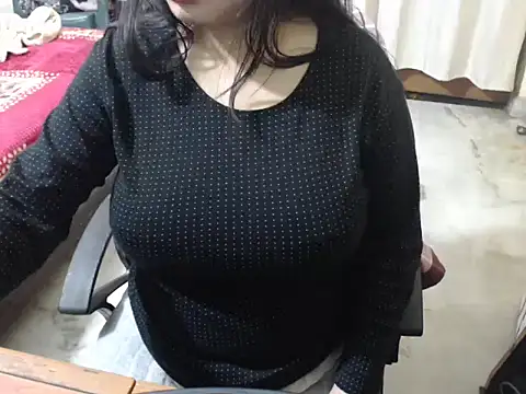 HOT CHILLY online show from February 12, 2026, 5:08 pm