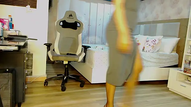 stefializon online show from December 24, 2024, 3:27 am