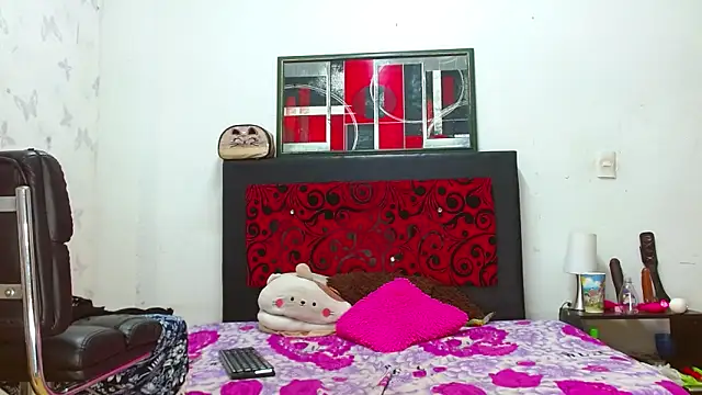 Snapshot of LexiStone_ chatting on March 17, 2025, 5:45 am LexiStone  online show from March 17, 2025, 5:45 am