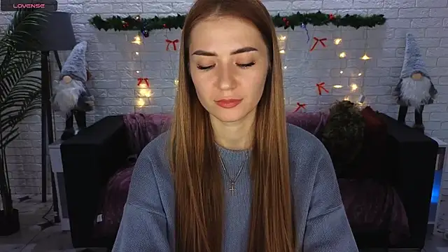 Adelyna Bird online show from December 16, 2024, 11:33 am