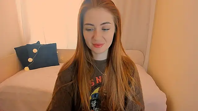 Adelyna Bird online show from December 22, 2025, 8:00 am