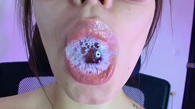 lisbet21x online show from November 24, 2025, 10:31 pm