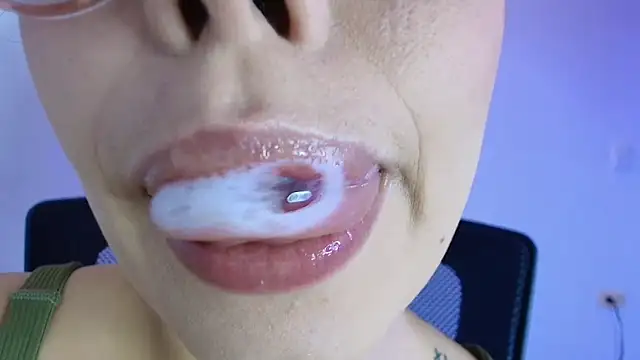 lisbet21x online show from February 14, 2026, 2:14 pm