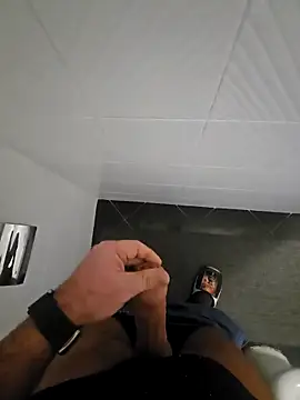 Dolceporco19 online show from March 11, 2026, 5:08 pm