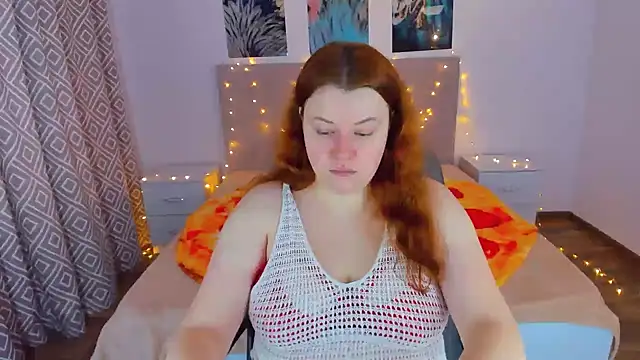 Snapshot of PolinaSalvatore chatting on December 13, 2024, 7:47 am PolinaSalvatore online show from December 13, 2024, 7:47 am