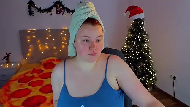 Snapshot of PolinaSalvatore chatting on December 25, 2024, 9:11 pm PolinaSalvatore online show from December 25, 2024, 9:11 pm