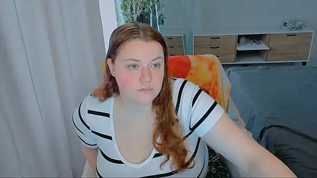 PolinaSalvatore online show from October 12, 2025, 11:42 am