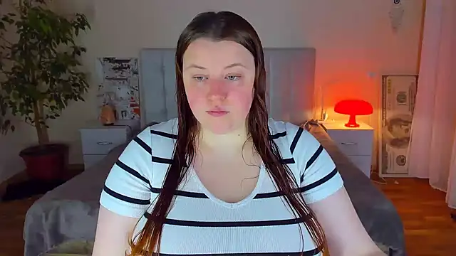 PolinaSalvatore online show from March 31, 2026, 5:57 pm